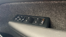 Volvo XC40 2.0 B4P Plus Dark 5dr Auto Petrol Estate